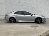 Used 2018 Toyota Camry SE image 4