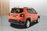 Used 2016 Jeep Renegade Latitude image 5