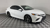 Used 2019 Toyota Camry SE image 2