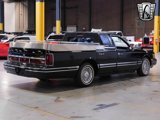 Used 1993 Lincoln Town Car Signature image 4