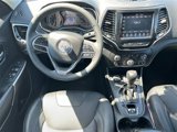 Used 2021 Jeep Cherokee Limited image 2
