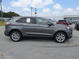 Used 2022 Ford Edge Titanium image 2