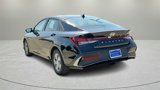 New 2025 Hyundai Elantra SE image 5
