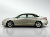 Used 2015 Toyota Camry LE image 2