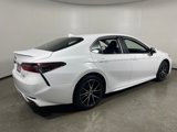 Used 2023 Toyota Camry SE image 3