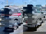 Used 2022 Chrysler Pacifica Touring-L image 3