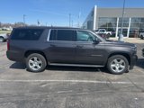 Used 2018 Chevrolet Suburban LT image 2