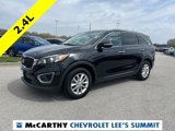 Used 2017 Kia Sorento LX image 3