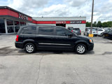 Used 2013 Chrysler Town & Country Touring image 2