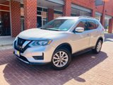 Used 2017 Nissan Rogue SV image 3