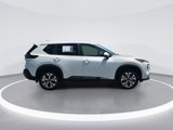 Used 2022 Nissan Rogue SV image 2
