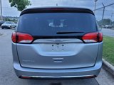 Used 2019 Chrysler Pacifica Touring-L image 4