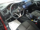 Used 2018 Nissan Rogue SV image 4