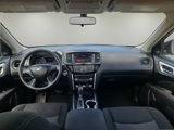 Used 2017 Nissan Pathfinder S image 2
