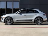 Certified 2025 Porsche Macan image 2