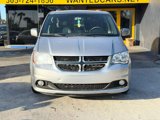Used 2017 Dodge Grand Caravan SXT image 3
