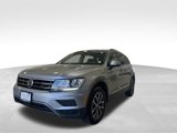 Used 2020 Volkswagen Tiguan SE w/ Panoramic Sunroof Package image 4