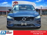 Used 2021 Volvo S60 T5 Momentum w/ Premium Package image 2