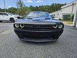 Used 2019 Dodge Challenger SXT image 2
