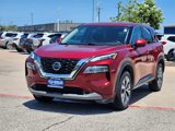 Used 2021 Nissan Rogue SV image 2