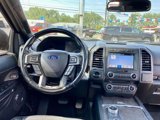 Used 2018 Ford Expedition Limited image 3