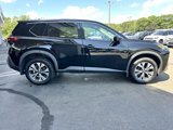 Used 2021 Nissan Rogue SV image 3
