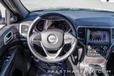 Used 2018 Jeep Grand Cherokee Laredo image 2
