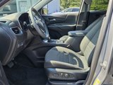 Used 2023 Chevrolet Equinox LT image 3