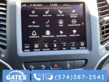 Used 2023 Jeep Cherokee Altitude Lux image 3