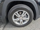 Used 2022 GMC Terrain SLE w/ Driver Convenience Package image 6