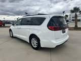 Certified 2022 Chrysler Pacifica Touring-L image 3