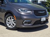 Used 2023 Chrysler Pacifica Touring-L image 2