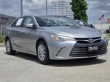 Used 2016 Toyota Camry LE image 3