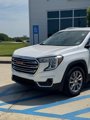 Used 2022 GMC Terrain SLT image 2