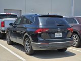 Used 2022 Volkswagen Tiguan SE image 3