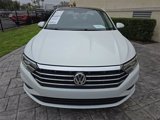 Used 2019 Volkswagen Jetta SE w/ Cold Weather Package image 2