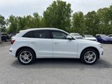 Used 2016 Audi Q5 2.0T Premium Plus w/ Technology Package image 4