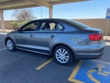 Used 2013 Volkswagen Jetta SE image 2