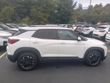Used 2021 Chevrolet TrailBlazer LT image 2
