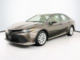 Used 2018 Toyota Camry LE image 3