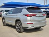 Used 2024 Mitsubishi Outlander SE Black Edition image 3