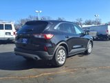 Used 2022 Ford Escape SE image 3