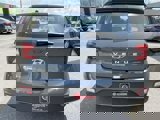 New 2025 Hyundai Venue SE image 3