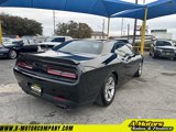Used 2016 Dodge Challenger SXT image 5