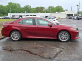 Used 2018 Toyota Camry XSE image 6