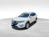 Used 2017 Nissan Rogue SV image 2