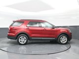 Used 2018 Ford Explorer XLT w/ Equipment Group 201A image 3