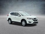 Used 2017 Nissan Rogue S image 3