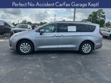 Used 2018 Chrysler Pacifica Touring-L w/ Advanced Safetytec Group image 2