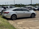 Used 2017 Toyota Avalon XLE Plus image 3